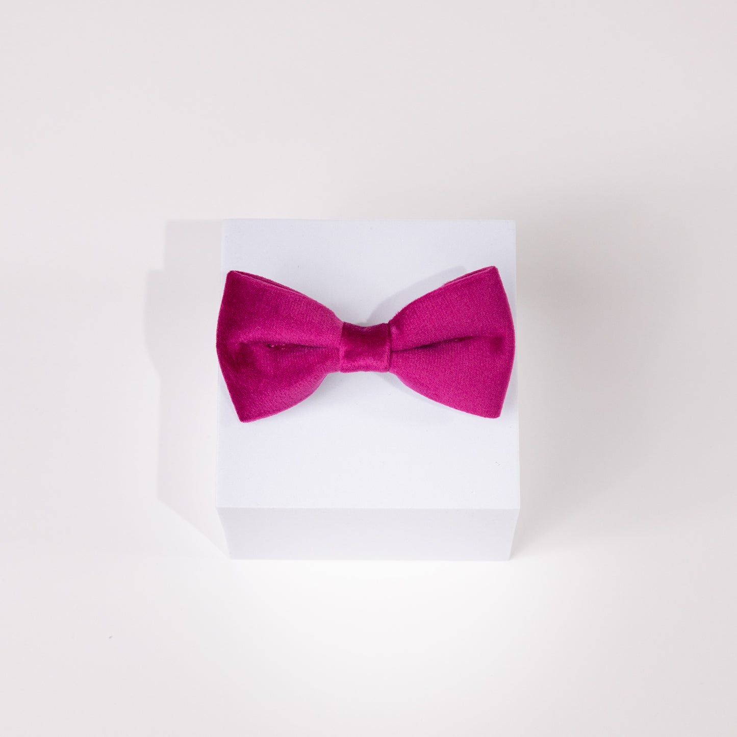 Layla Luxury Fuchsia Velvet Bow Tie